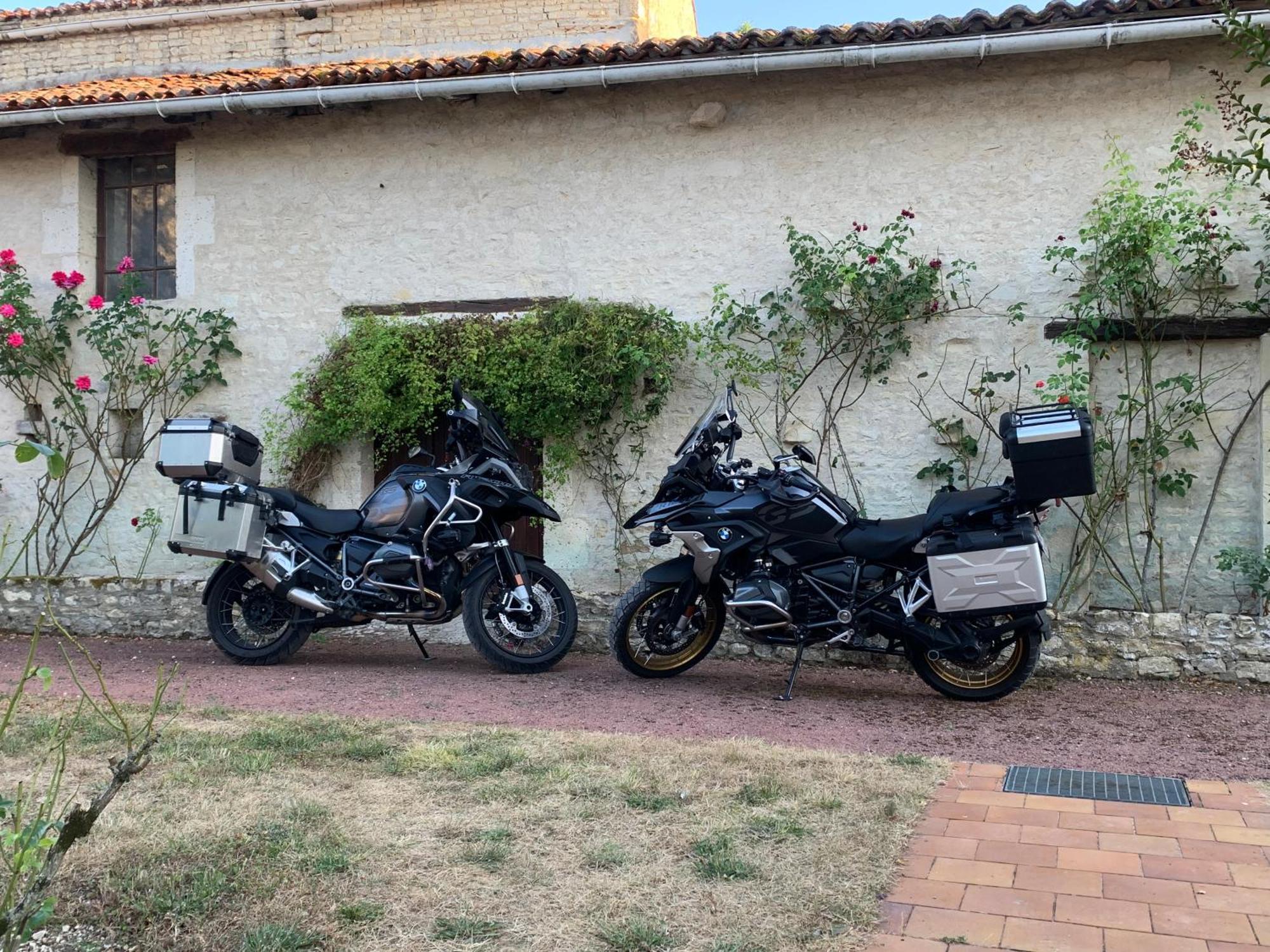 לינה וארוחת בוקר The Cool Lounge A Coulonges - Charente מראה חיצוני תמונה