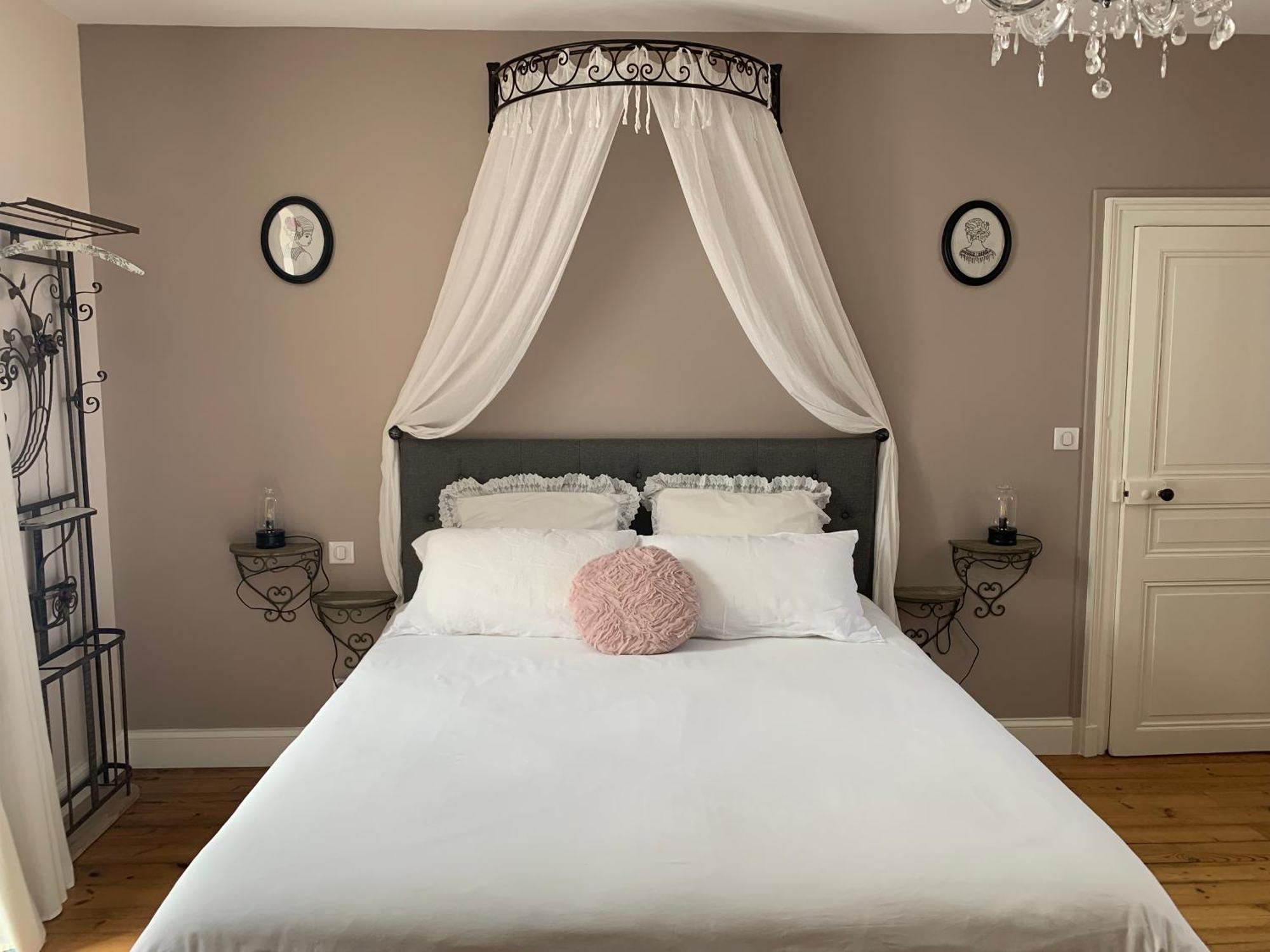 לינה וארוחת בוקר The Cool Lounge A Coulonges - Charente מראה חיצוני תמונה