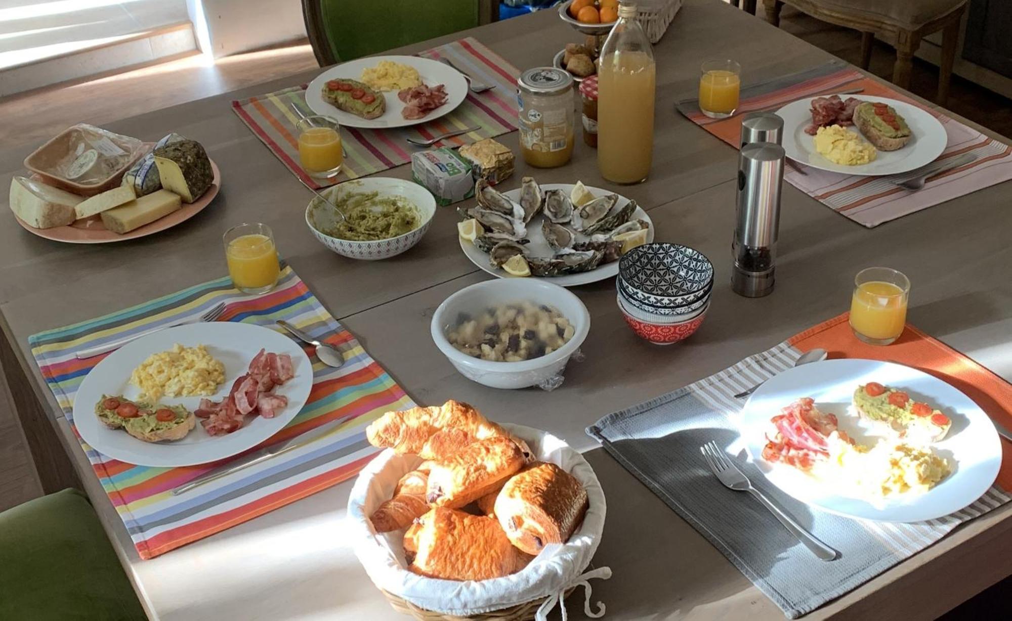 לינה וארוחת בוקר The Cool Lounge A Coulonges - Charente מראה חיצוני תמונה